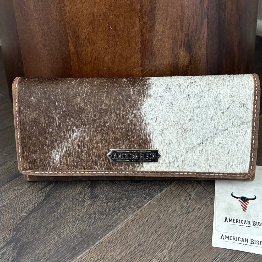 American Bison Hair on Hide,Genuine Leather,5 card,1 ID,checks,2 zip,snap top